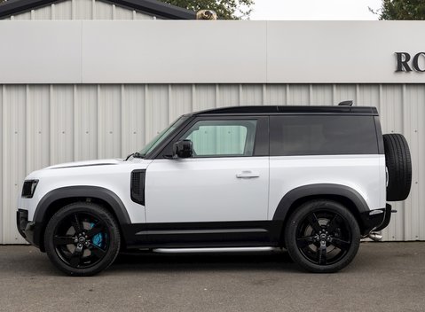 Land Rover Defender 90 V8 2