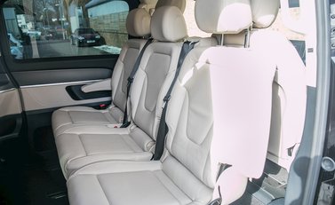 Mercedes-Benz V Class D AMG Line (Extra Long) 27
