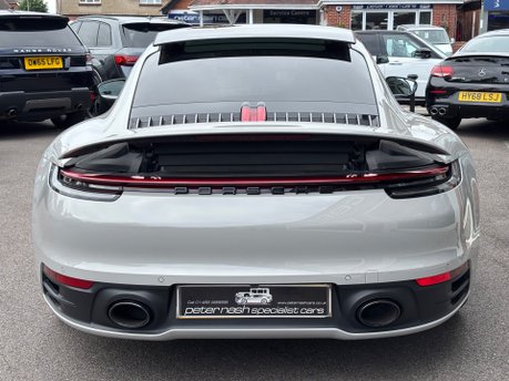 Porsche 911 3.0T 992 Carrera 4 Coupe 2dr Petrol PDK 4WD Euro 6 (s/s) (385 ps) 7