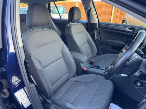 Volkswagen Golf SE NAVIGATION TSI BLUEMOTION TECHNOLOGY 45