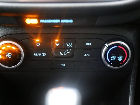 Ford Fiesta 1.0T EcoBoost MHEV ST-Line DCT Euro 6 (s/s) 5dr 17