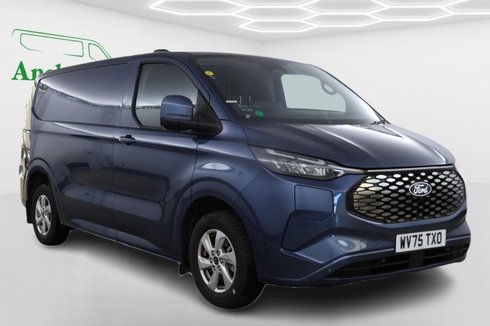 Ford E-Transit Custom 65KWH AUTO SWB L1H1 Low Roof Limited Air Con 218ps Alloys Sensors Cam EURO 