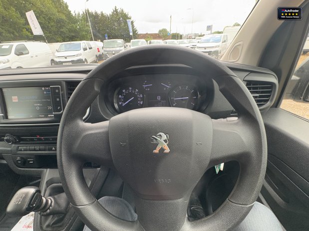 Peugeot Expert MWB L2H1 Bluehdi Professional Premium Plus Air Con Cruise SELECT 17