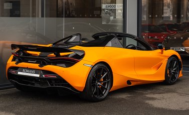 McLaren 720S Spider Peformance 7