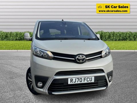 Toyota Proace Verso 2.0D Family Medium MPV Auto MWB Euro 6 (s/s) 5dr (8 Seat) 1