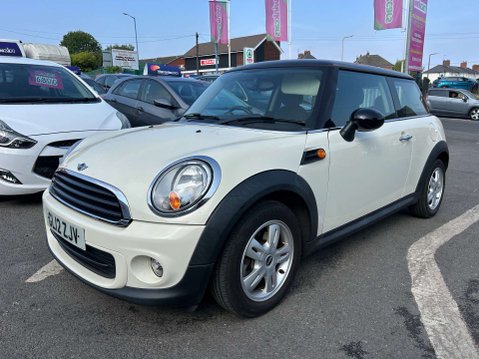 Mini Hatch 1.6 One 3dr 17
