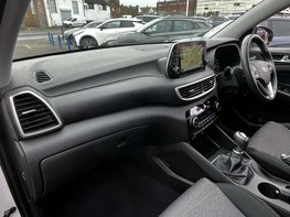 Hyundai TUCSON 1.6 Tucson SE Nav GDi 2WD 5dr 17