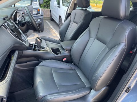 Subaru Outback TOURING 37