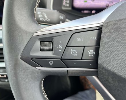 SEAT Arona 1.0 Arona Xperience Lux EcoTSI Semi-Auto 5dr 64