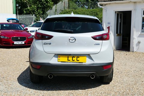 Mazda CX-3 SPORT NAV..1 FORMER KEEPER,8 SERVICES,DAB,NAV,AIR CON.STUNNING EXAMPLE  9