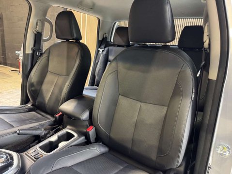 Nissan Navara 2.3 Navara Tekna dCi Auto 4WD 5dr 74