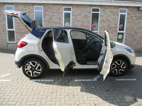 Renault Captur 0.9 TCe ENERGY Dynamique S MediaNav Euro 5 (s/s) 5dr 9