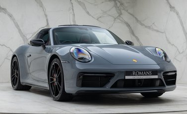 Porsche 911 Targa 4 GTS (992) 12