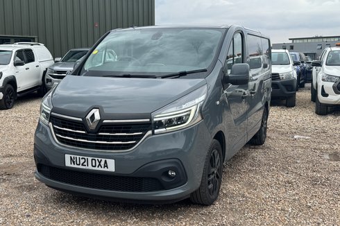 Renault Trafic SWB L1H1 Low Roof SL28 Black Edition Air Con Alloys Sensors Cam EURO 6