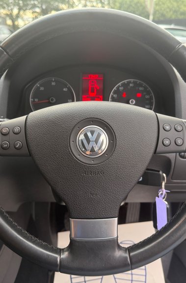 Volkswagen Golf BLUEMOTION MATCH TDI -DEMO +1 OWNER -19 SERVICES -£35 ROAD TAX -SUNROOF 