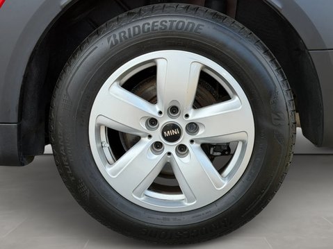 Mini Countryman 1.5 Cooper Classic ALL4 5dr [Comfort/Nav+ Pack] 14