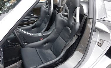 Porsche Carrera GT 14