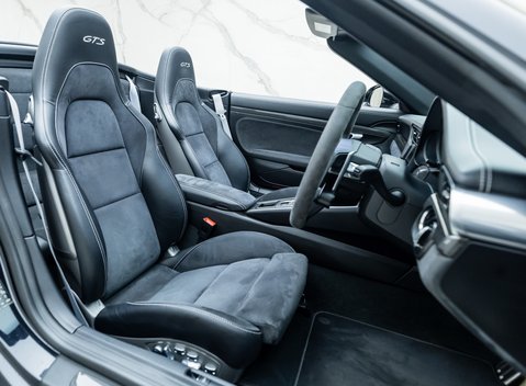 Porsche 911 Carrera GTS CABRIOLET (991.2) 14