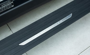 Land Rover Range Rover P530 SV 42