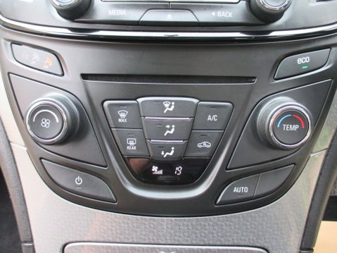 Vauxhall Insignia 1.6 CDTi ecoFLEX Design Sports Tourer Euro 6 (s/s) 5dr 21