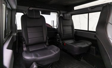 Land Rover Defender 90 Landmark 12