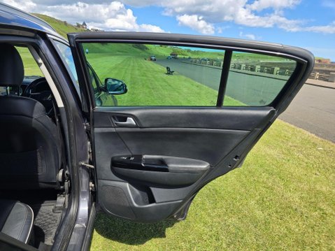 Kia Sportage 1.7 CRDi 3 Euro 6 (s/s) 5dr 32