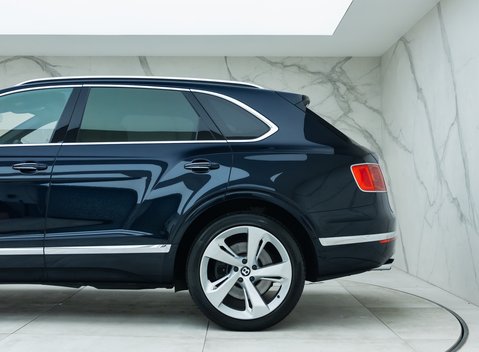 Bentley Bentayga W12 11