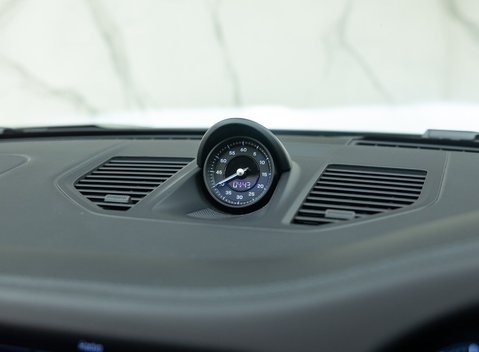 Porsche 911 Targa 4S (992) 27
