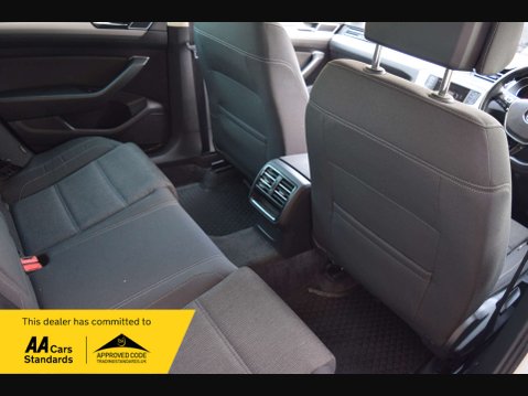 Volkswagen Passat 2.0 Passat SE Business TDI BlueMotion Technology 4dr 33