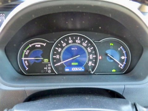 Toyota Noah Hybrid G 11