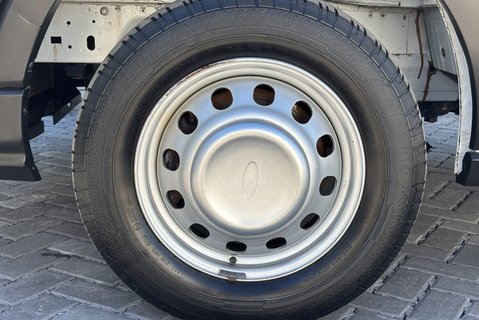 Ford Transit 350 Drw L4 130 ps Dropside Truck 27