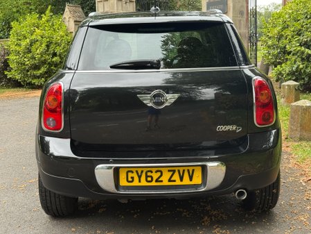 Mini Countryman COOPER D 10