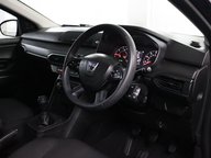 Dacia Sandero ESSENTIAL SCE 5