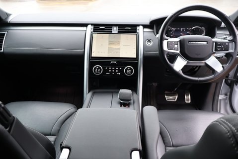 Land Rover Discovery R-DYNAMIC SE MHEV In RARE PEARL WHITE BLACK ROOF AND REAR SEATS  LOW MILES  17