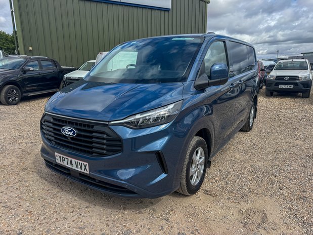 Ford Transit Custom SWB L1H1 Low Roof Limited 300 Air Con Alloys Camera Sensors EURO 6 2