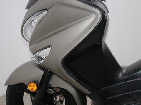 Suzuki Burgman 200 UH 200 AL7 24