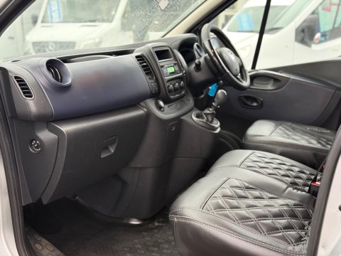 Vauxhall Vivaro 1.6 CDTi 2900 BiTurbo ecoFLEX L2 H1 Euro 6 (s/s) 5dr (9 Seat) 13