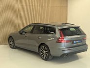 Volvo V60 2.0 V60 Momentum B4 MHEV Auto 5dr 23