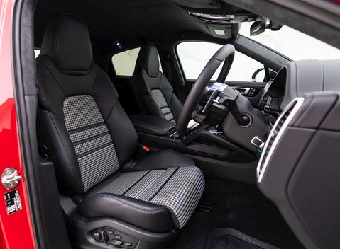 Porsche Cayenne GTS Coupé 10