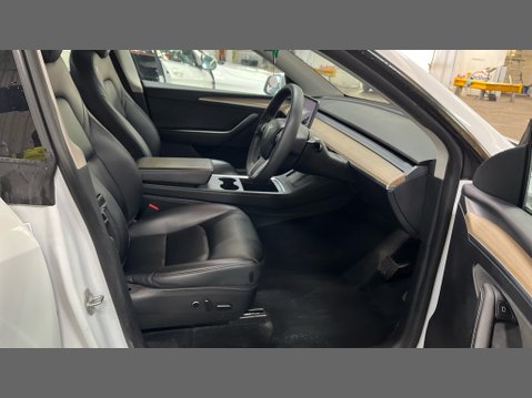 Tesla Model Y (Dual Motor) Long Range SUV 5dr Electric Auto 4WDE (384 bhp) 8