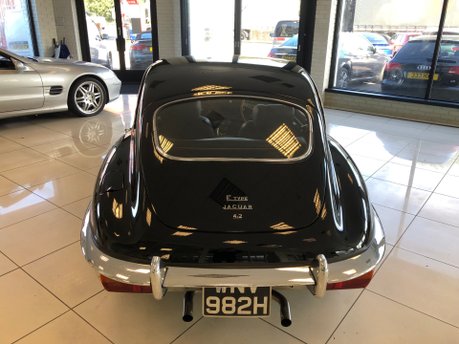 Jaguar E-Type Series 2 4.2 Straight Six 2+2 Manual 31