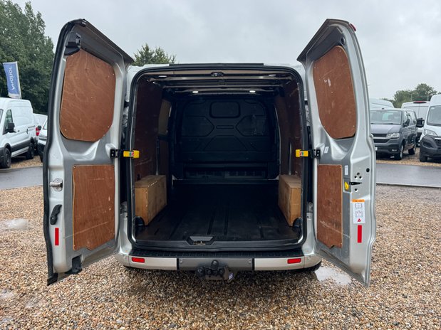 Ford Transit Custom LWB L2H1 Low Roof Sport 280 Air Con Alloys Sensors Cam Tow Bar EURO 6 8
