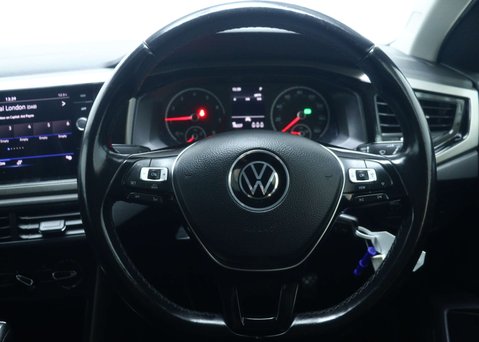 Volkswagen Polo 1.0 Polo Match TSi Semi-Auto 5dr 17