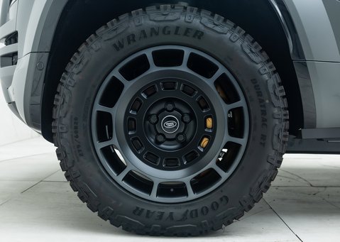 Land Rover Defender 110 OCTA EDITION ONE 