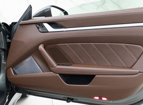 Porsche 911 Turbo S Cabriolet (992) 22