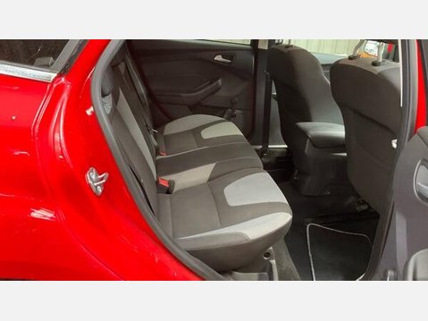 Ford Focus 1.0T EcoBoost Zetec Navigator Euro 5 (s/s) 5dr 5