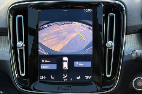 Volvo XC40 B4 INSCRIPTION PRO AWD MHEV - ONE OWNER - PAN ROOF - APPLE CARPLAY  42
