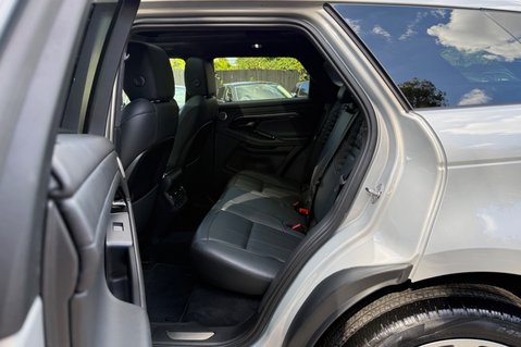 Land Rover Range Rover Evoque AUTOBIOGRAPHY MHEV - VAT Q -ONE OWNER -SLIDING PAN ROOF -PEARL SILVER 32