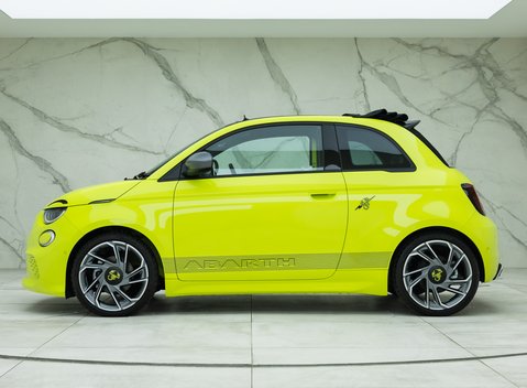 Abarth 500e Scorpionissima Cabrio 3