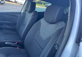 Renault Clio ICONIC 0.9 TCE 5 DOOR 32